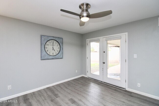 Building Photo - 7814 E Cypress St