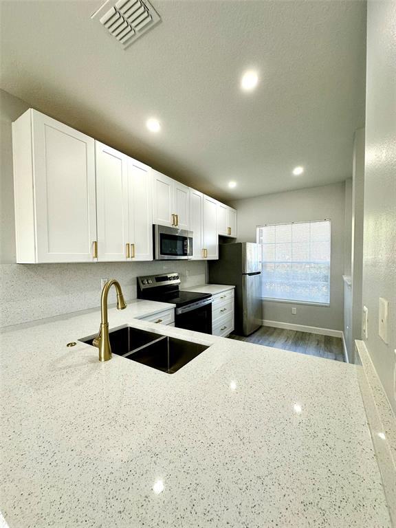 Foto del edificio - 918 Chelsea Dr