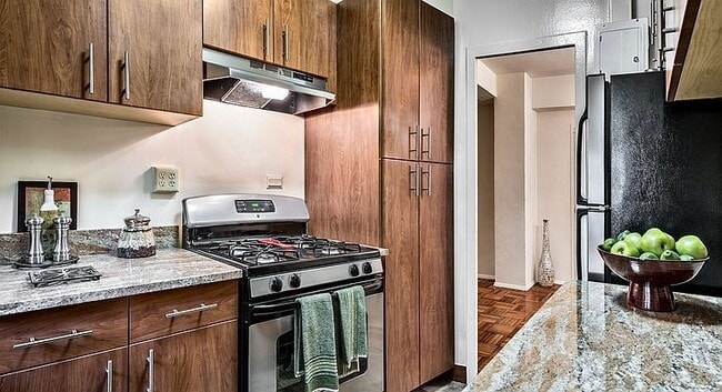 Photo - 1514 Metropolitan Ave Apartment