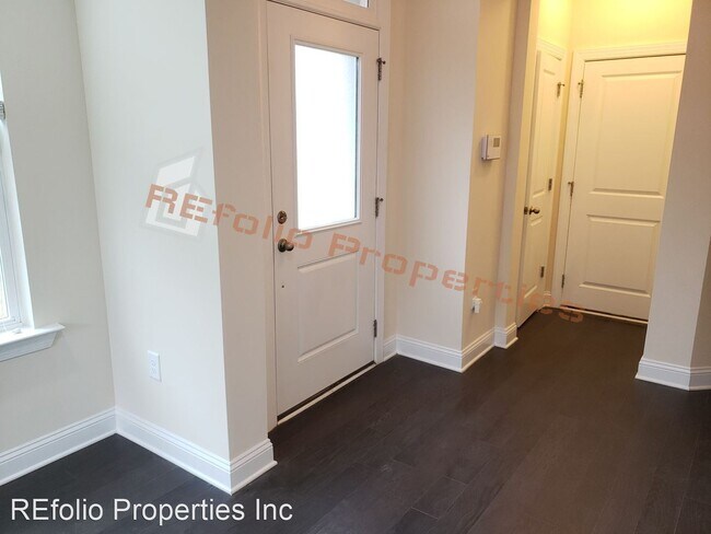 Foto del edificio - 428 Methven Grove Dr