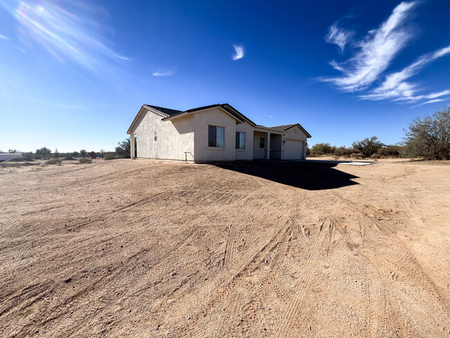 Building Photo - 4Bed/2Bath House in Rio Verde! $199 MOVE-I...