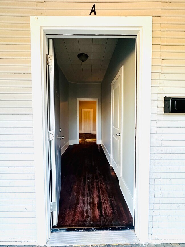Foto del edificio - 513 E Barger St