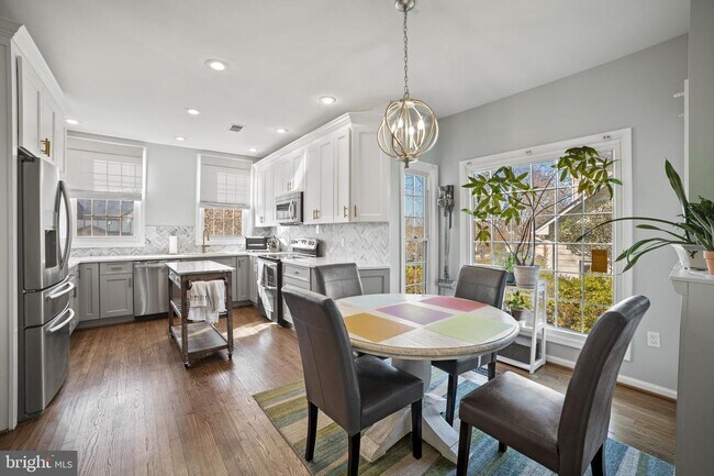 Building Photo - 21224 Sweetgrass Way