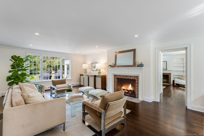 Foto del edificio - 837 Hollow Tree Ridge Rd
