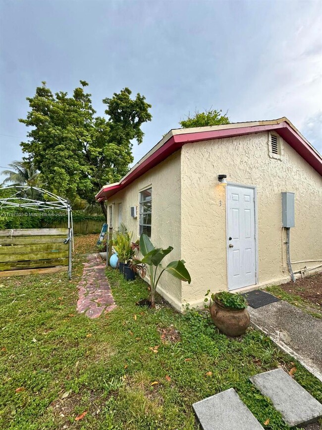 Foto del edificio - 1030 NW 106th St