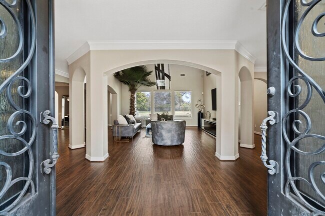 Foto del edificio - 4502 Creek Point Ln