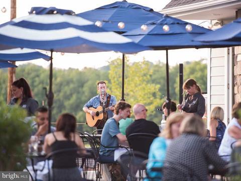 Neighborhood Restaurant, Thea - 1407 Woolford Way