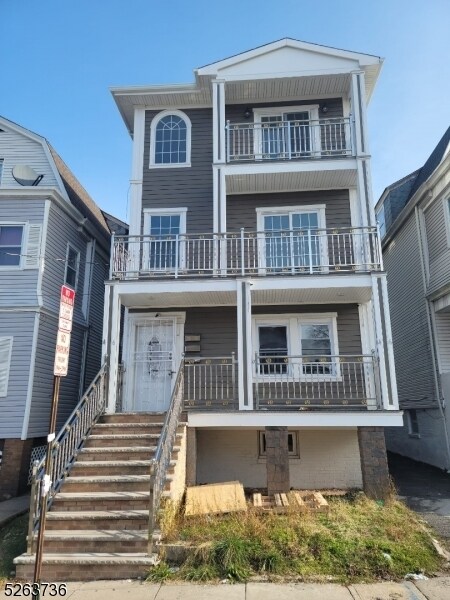 Building Photo - 46 Headley Terrace