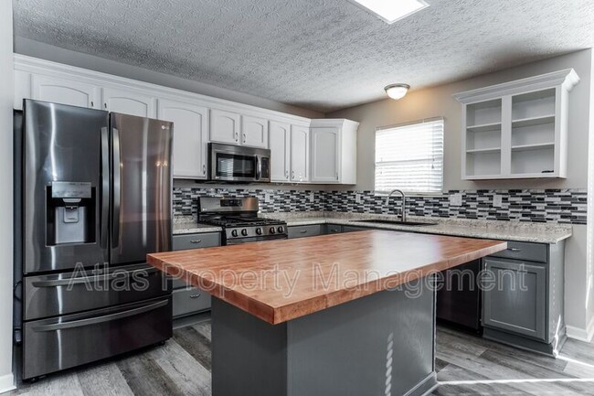 Building Photo - 8415 Firstgate Dr