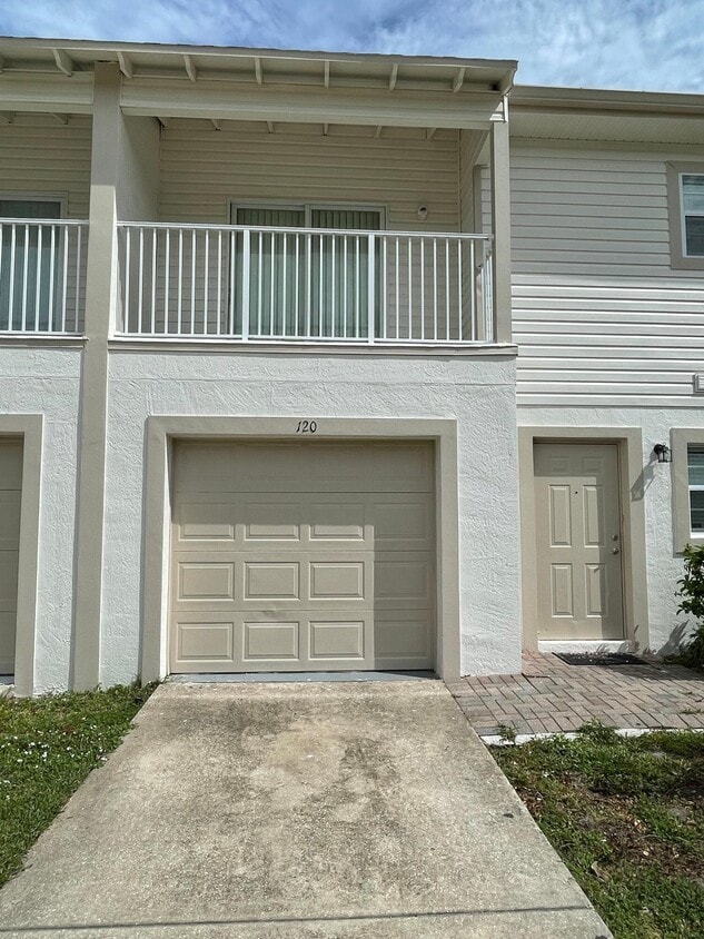 120 Carol Susan Ln, Fort Pierce, FL 34982 Townhome Rentals in Fort