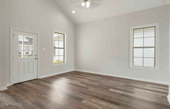 Building Photo - 107 Santa Marta Dr
