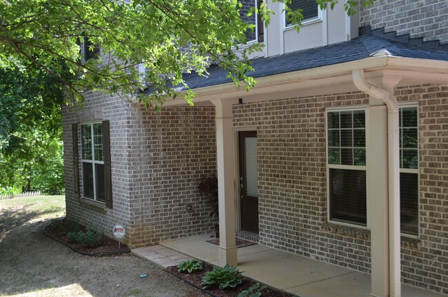 Building Photo - 3810 Ellsworth Way