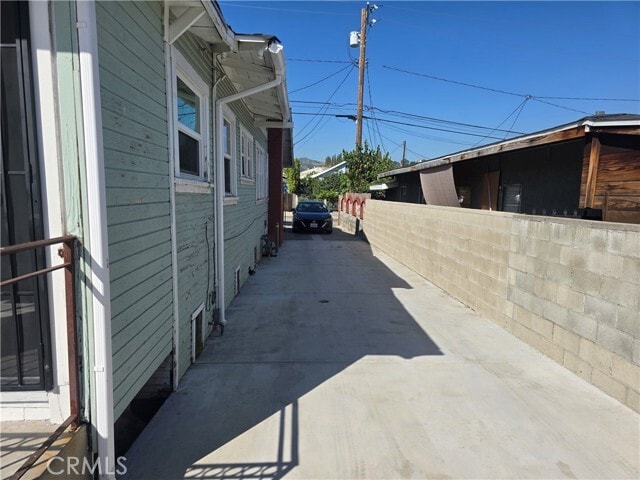 Building Photo - 6126 Springvale Dr