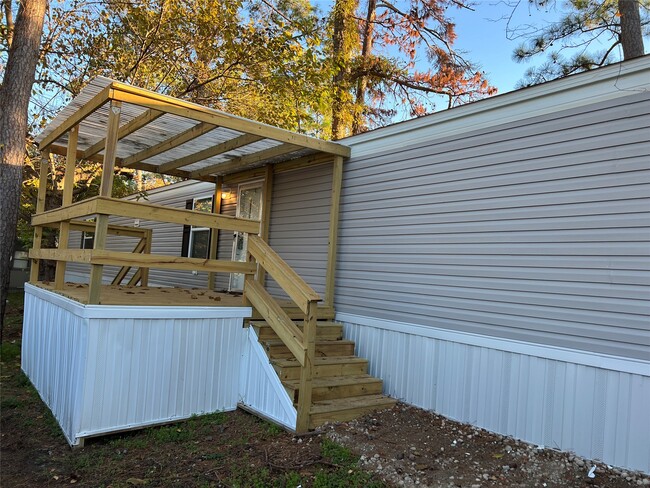 Building Photo - 13910 Anchor Ct