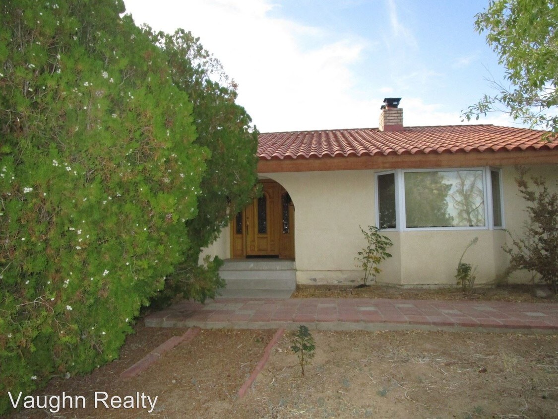 Primary Photo - 4 br, 3 bath House - 3133 N. Brown Rd
