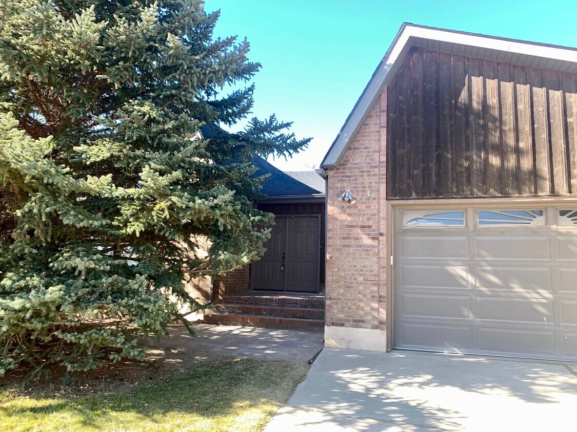 607 Granite Dr, Rock Springs, WY 82901 House Rental in Rock Springs