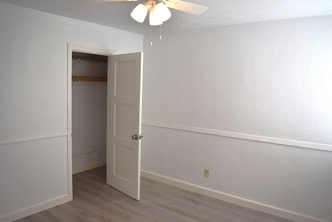 Foto del edificio - All Utilities Paid Including Internet!