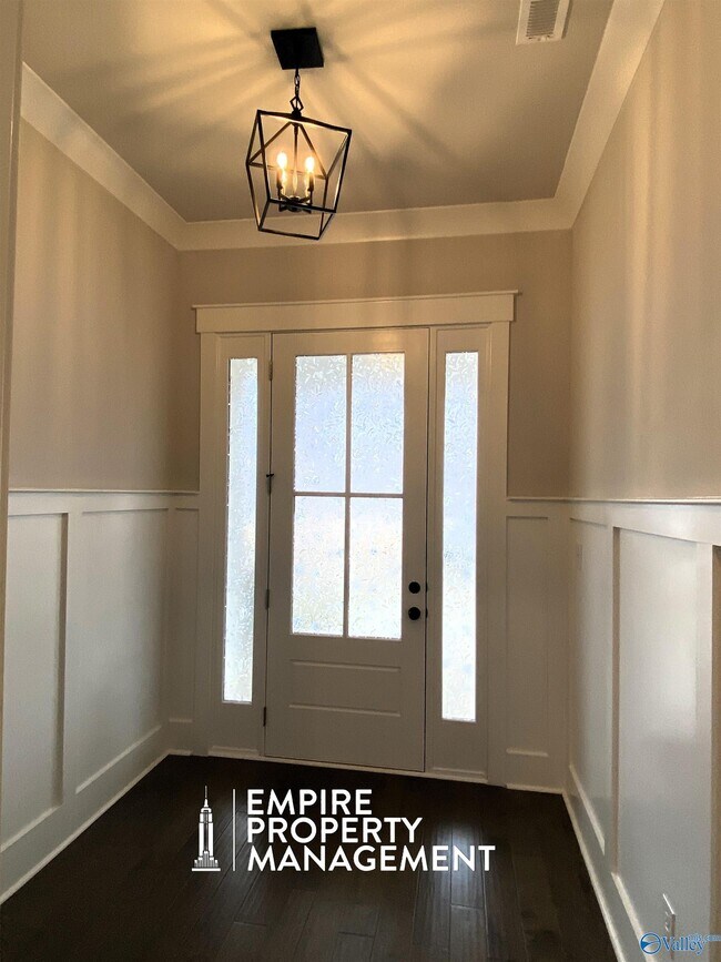 Foto del edificio - 318 Hay Rake Dr