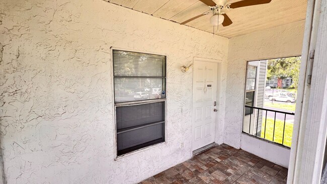 Foto del edificio - Charming 2-bedroom, 2-bathroom  condo in t...