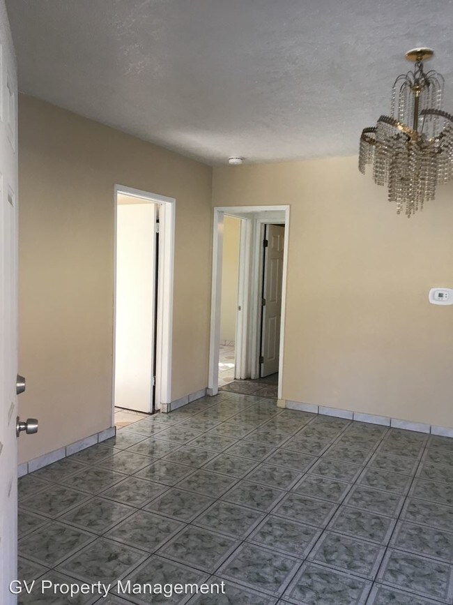 Building Photo - 3 br, 1.5 bath Apartment - 12827 Herrick Ave