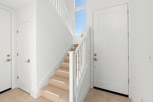 Foto del edificio - Modern 3-Story New Construction Home in No...