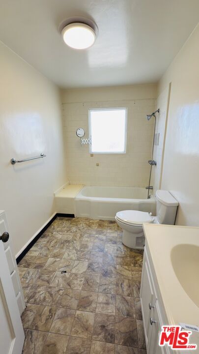 Foto del edificio - 383 Redondo Ave