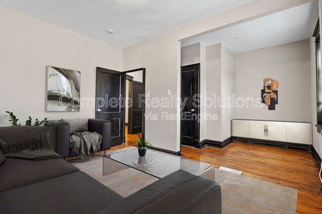 Foto del edificio - 3001 S Compton Ave