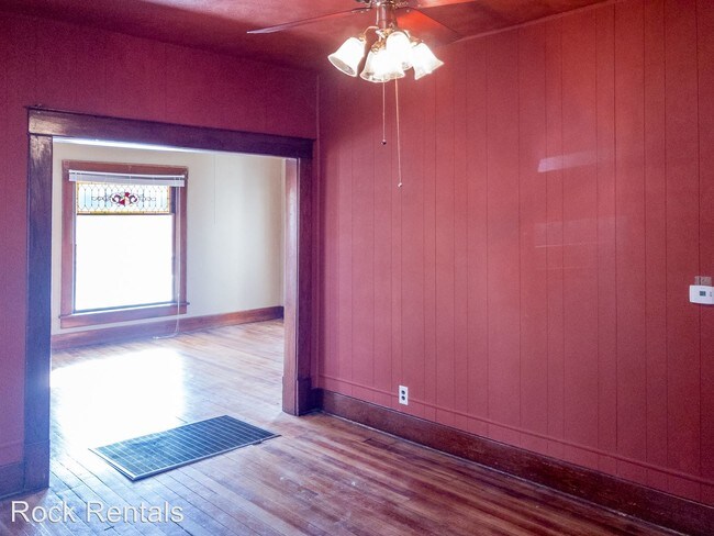 Foto del edificio - 3 br, 1 bath House - 202 W 12th Ave