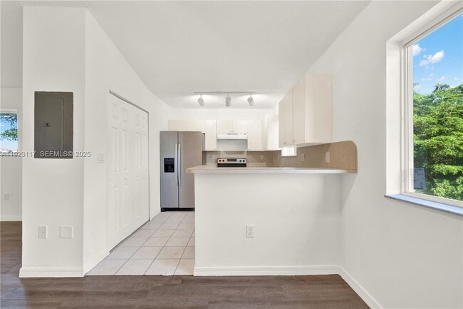 Foto del edificio - 3385 NE 10th St