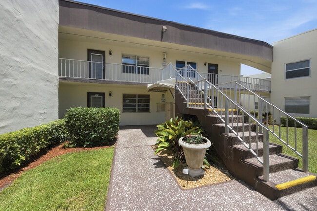 Foto del edificio - 729 Normandy Trail