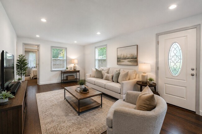Foto del edificio - 7803 E 49th St