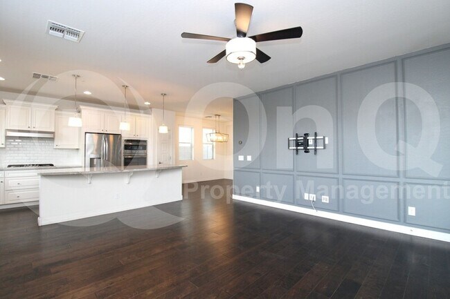 Building Photo - 5149 S Moccasin Trail