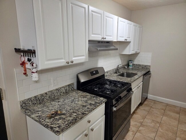 Building Photo - 25 Ekman St