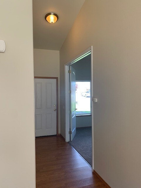 Foto del edificio - Beautiful 4 Bedroom 2 Bathroom Home with Yard and AC