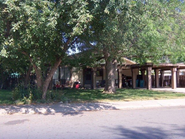 Foto principal - 2713 Parklake Ct