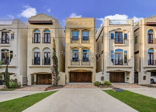 Building Photo - 1809 W 24th St
