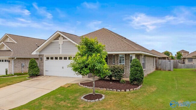 Building Photo - 127 Ardsley Dr