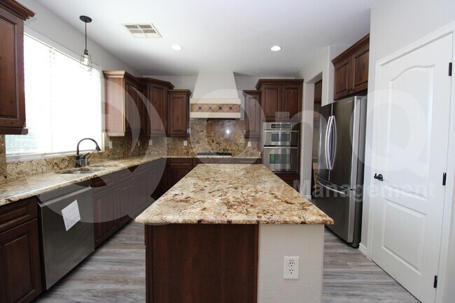 Foto del edificio - 1668 S Parkcrest St