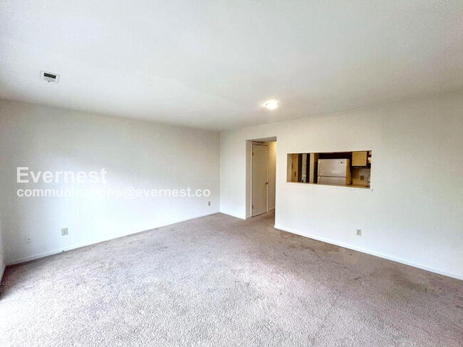 Foto del edificio - 3837 Staffordshire Ln