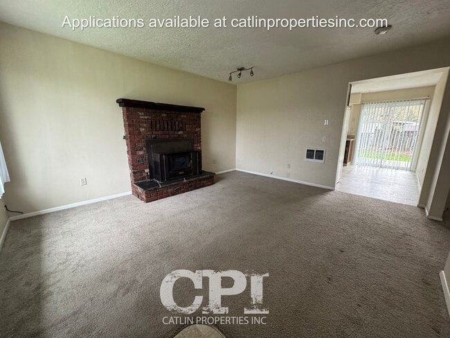 Building Photo - 124 Tilla Dr