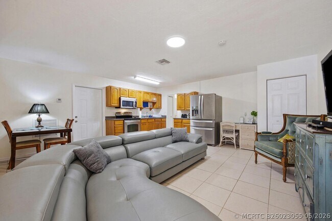 Foto del edificio - 1718 Ridge Rd