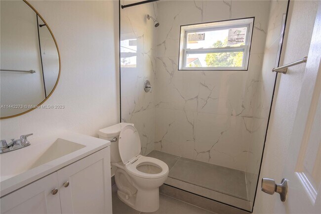 Building Photo - 4351 NW 5th St