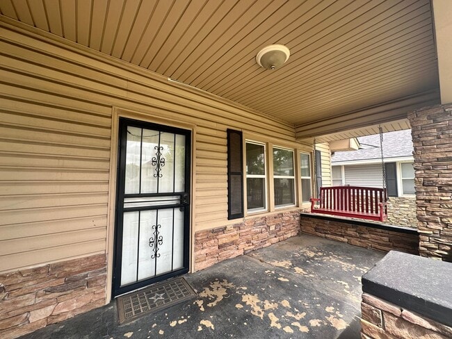 Photo - 750 S Jenkins Ave Apartment