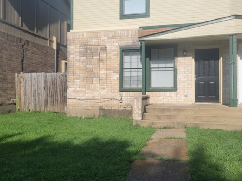 Foto principal - 3-Bedroom Duplex in Mesquite, TX
