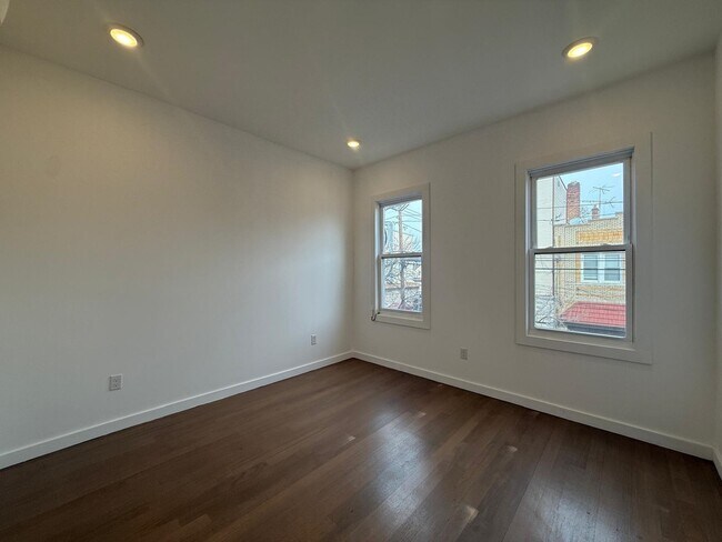 Foto del edificio - 107 Magazine St