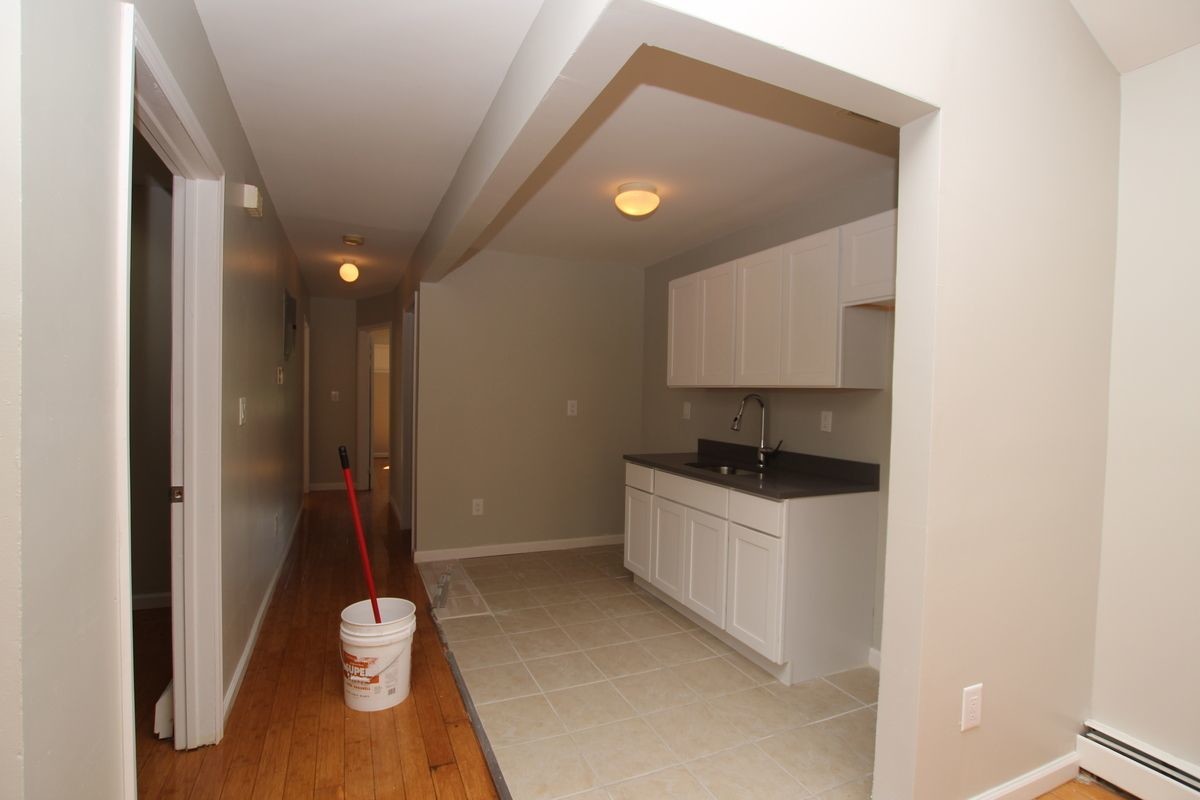 Primary Photo - 247 MacDonough St