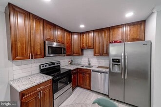 Building Photo - 15218 Nottingham Dr