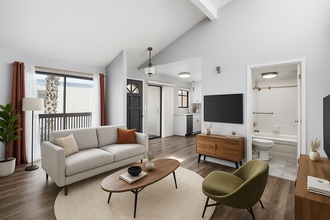 Building Photo - 4642 Utah St