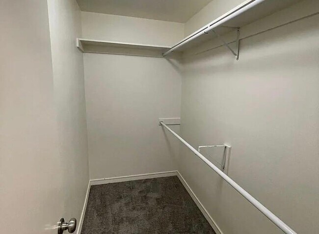 Foto del edificio - 1028 Yates St