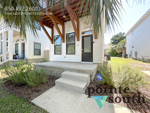 Building Photo - 1219 N Guillemard St